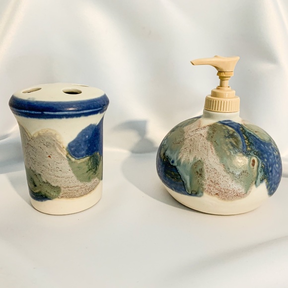 Rare Kravec Studios Pottery Soap Dispenser & Toothbrush Holder Set - Picture 3 of 11